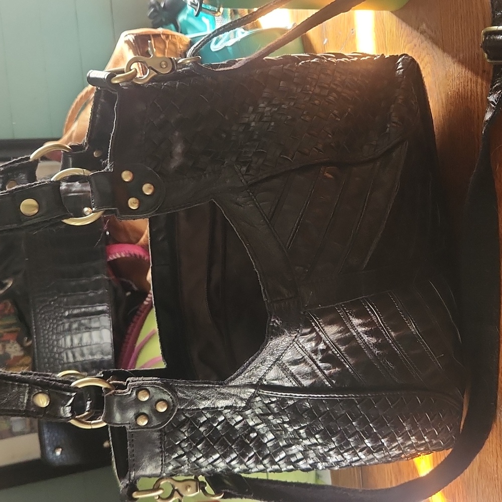 Ameri Leather Black purse